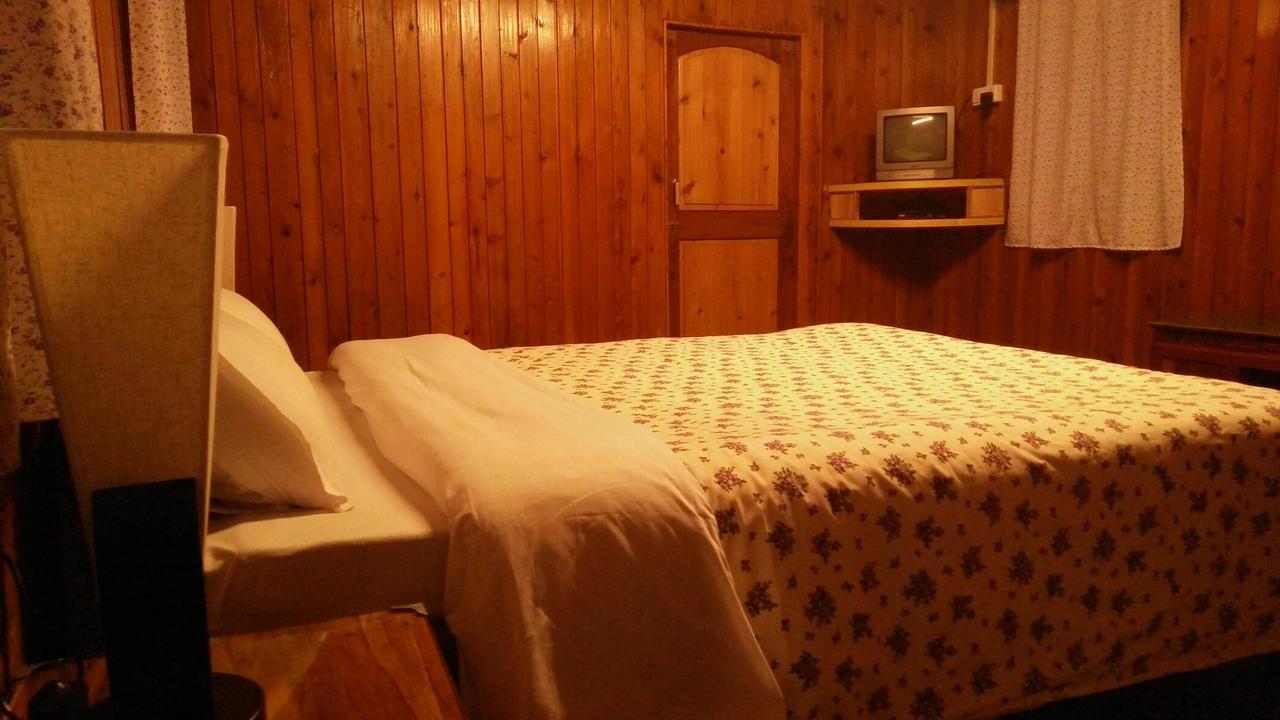 Отель Neora Valley Retreat Rishop Экстерьер фото