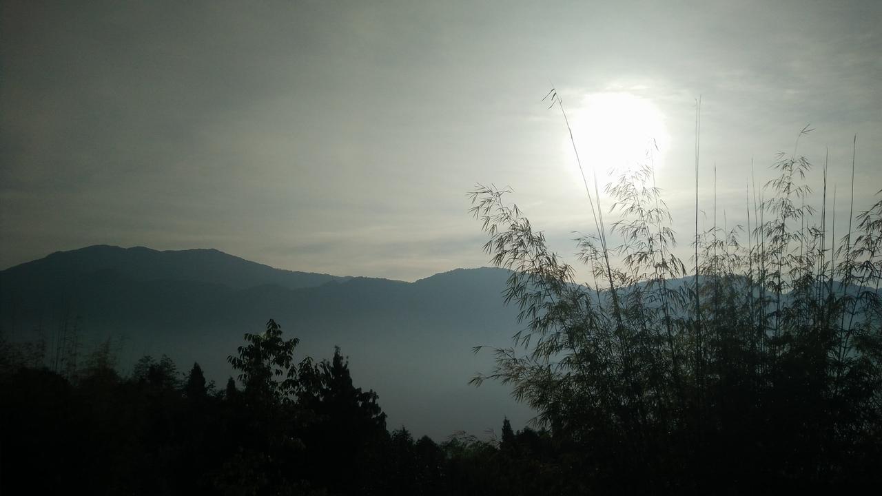 Отель Neora Valley Retreat Rishop Экстерьер фото